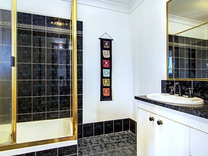 6 Woolshed Court, Jimboomba QLD 4280