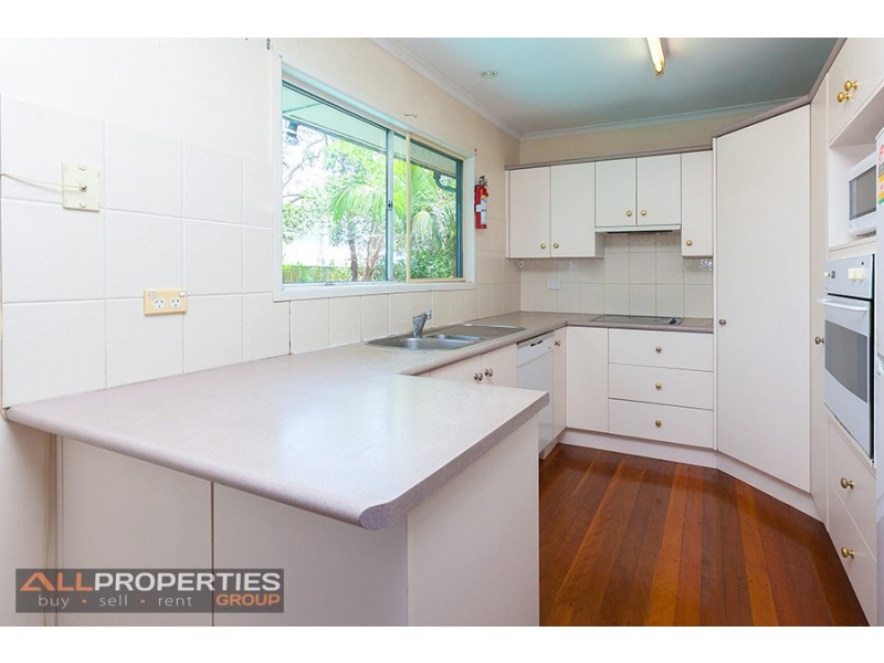 46 Grout Street, Macgregor QLD 4109
