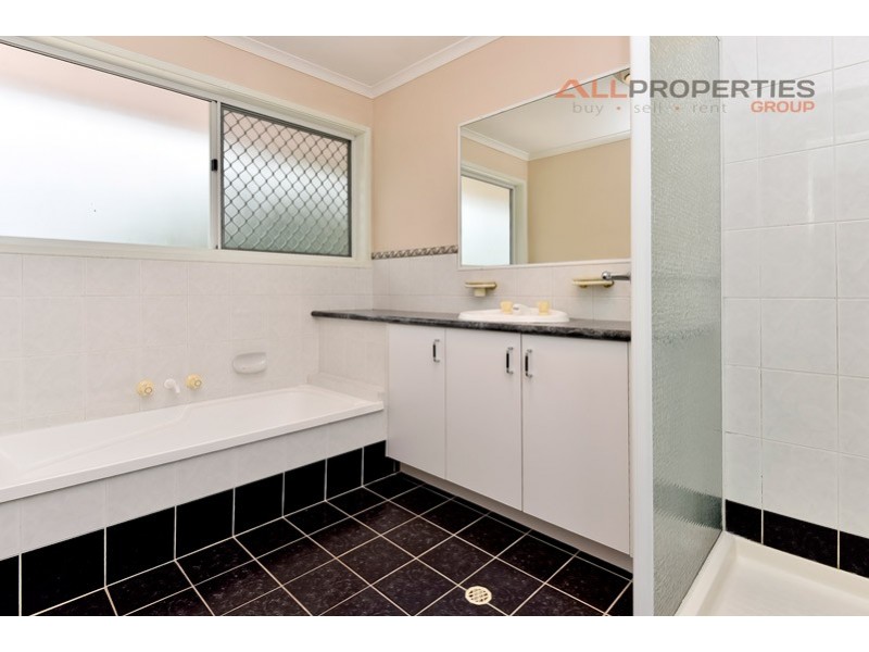 55 Flinders Cr, Forest Lake QLD 4078