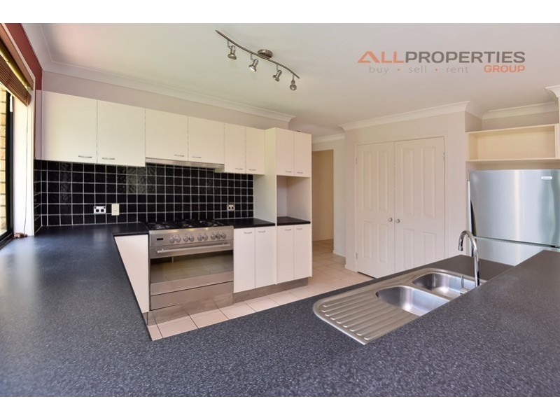 454 Bellbird Dr, Greenbank QLD 4124