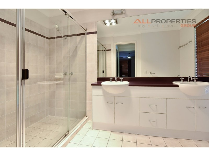 454 Bellbird Dr, Greenbank QLD 4124