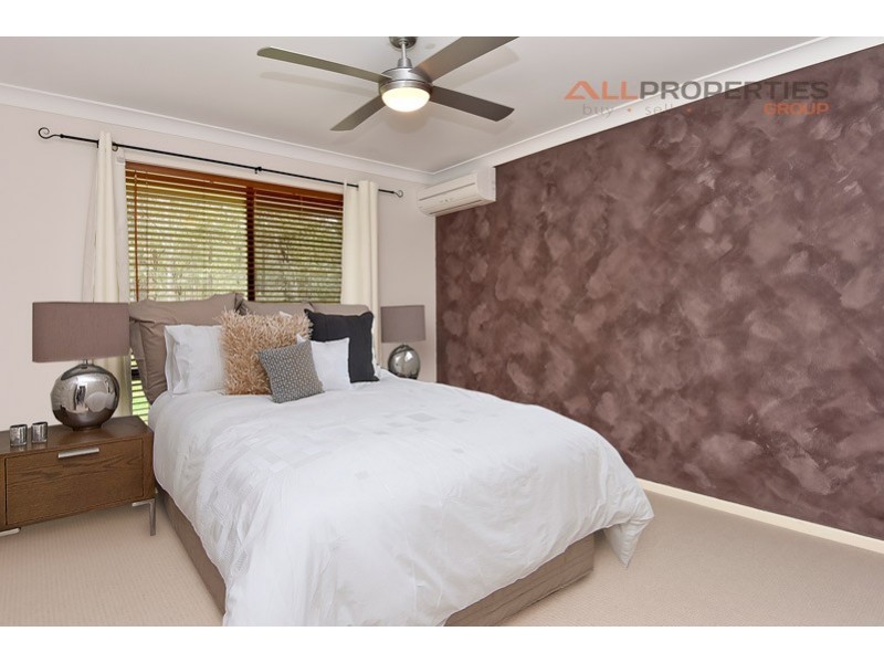 454 Bellbird Dr, Greenbank QLD 4124