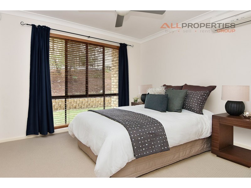 454 Bellbird Dr, Greenbank QLD 4124