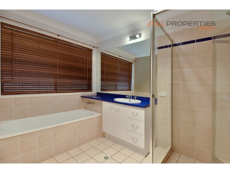 454 Bellbird Dr, Greenbank QLD 4124