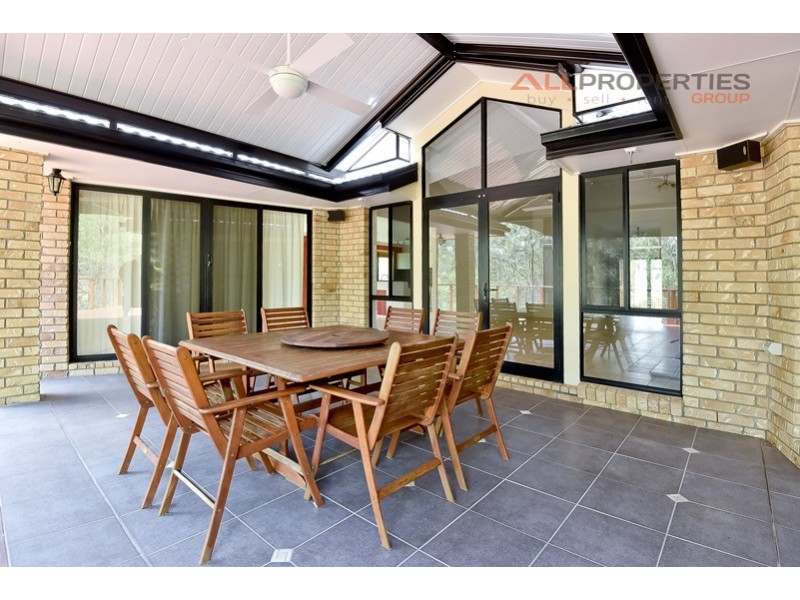 454 Bellbird Dr, Greenbank QLD 4124