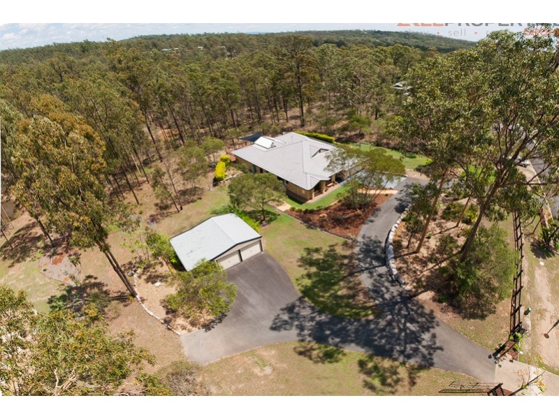 454 Bellbird Dr, Greenbank QLD 4124
