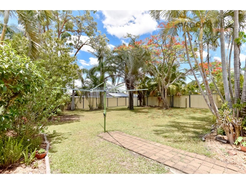 9 PAVON STREET, Regents Park QLD 4118