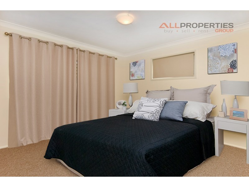 12 REGENCY DRIVE, Regents Park QLD 4118