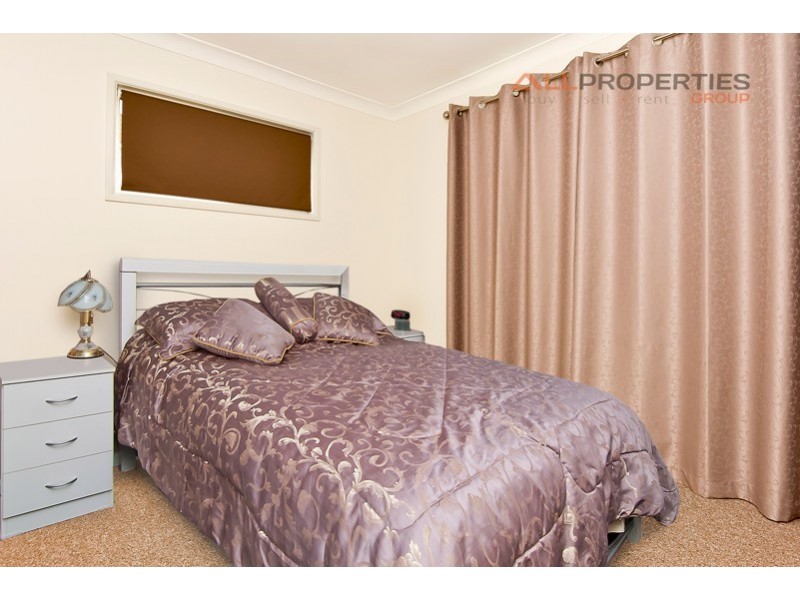 12 REGENCY DRIVE, Regents Park QLD 4118