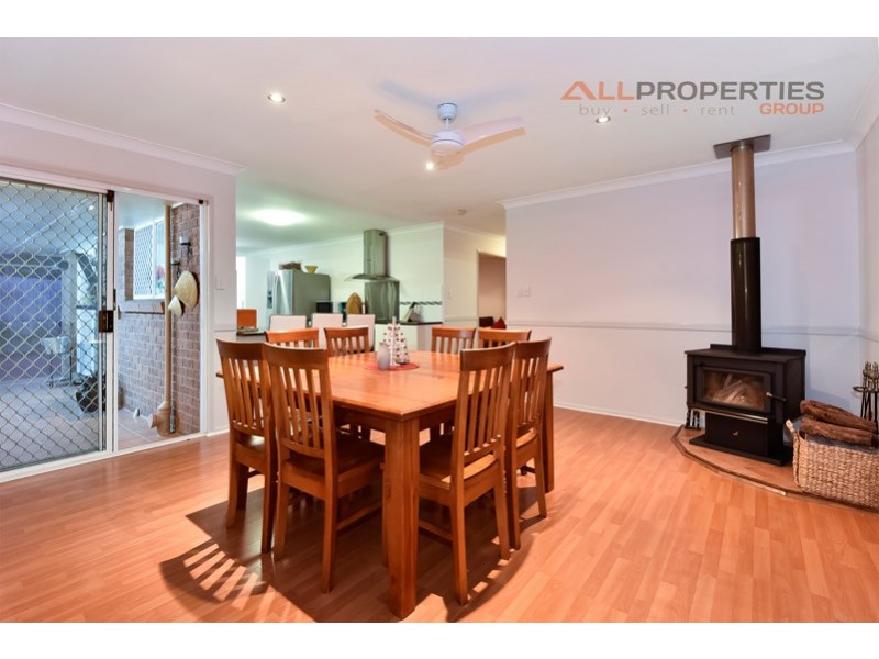 1 OLIVIA CT, Regents Park QLD 4118