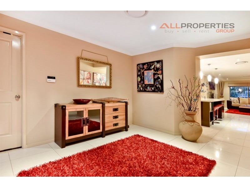 8 Honeywood Ct, Springfield QLD 4300