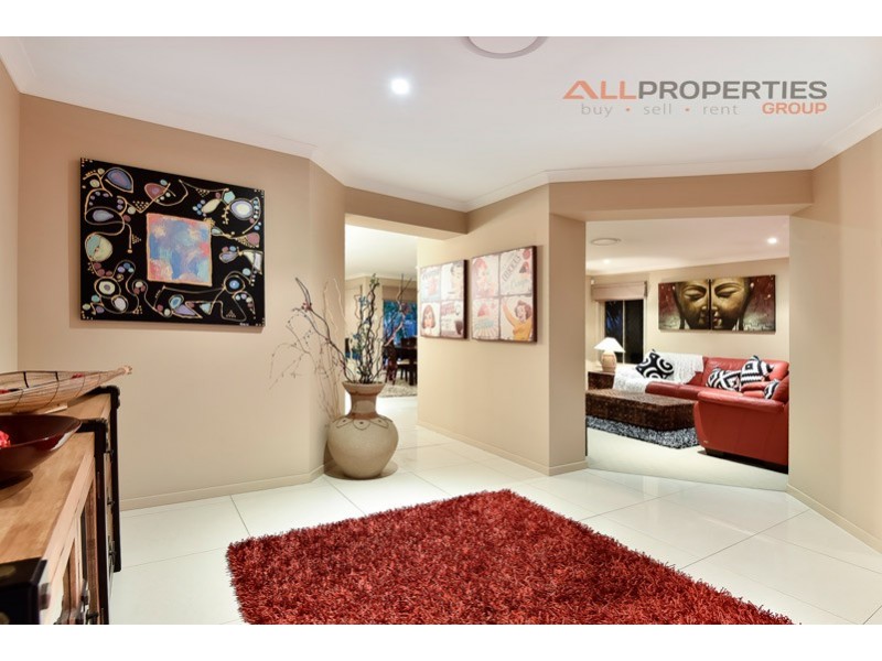 8 Honeywood Ct, Springfield QLD 4300