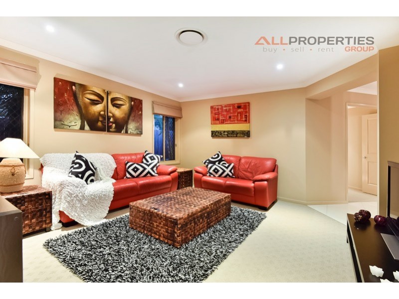 8 Honeywood Ct, Springfield QLD 4300