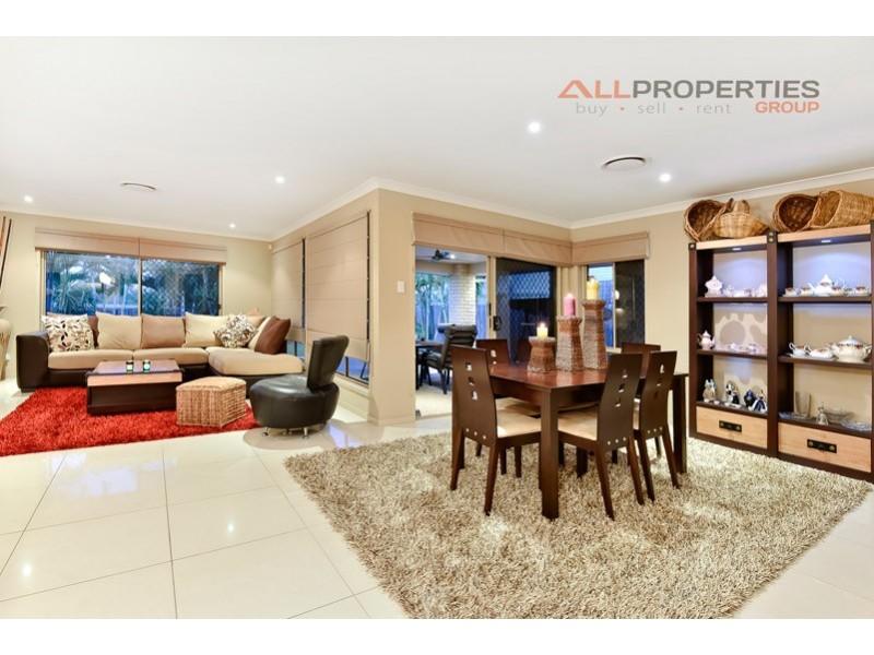 8 Honeywood Ct, Springfield QLD 4300