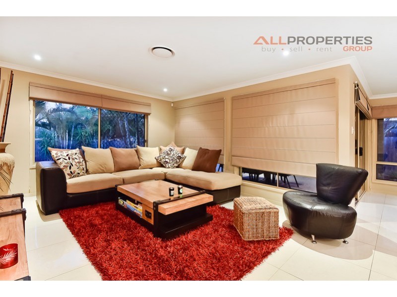 8 Honeywood Ct, Springfield QLD 4300