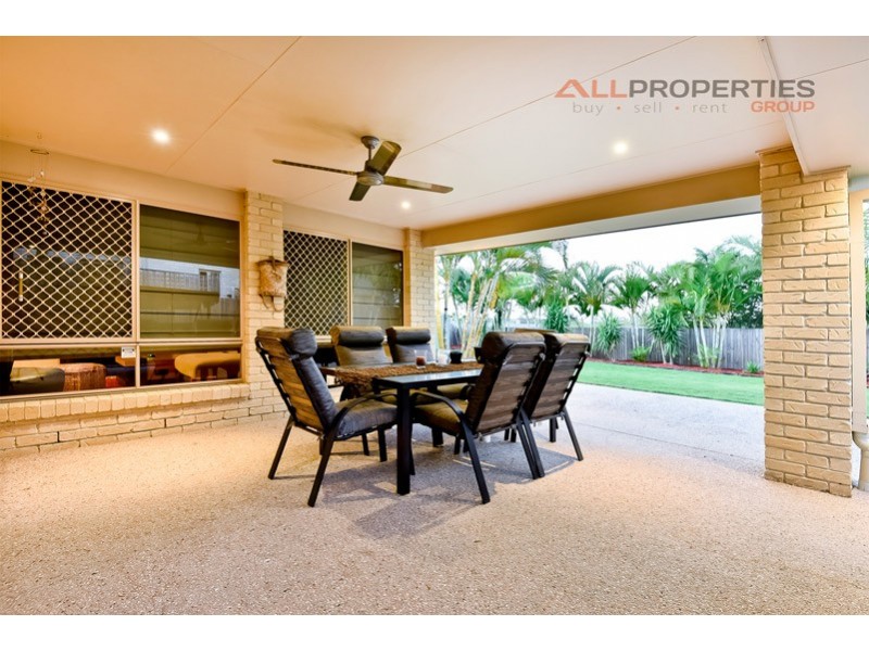 8 Honeywood Ct, Springfield QLD 4300