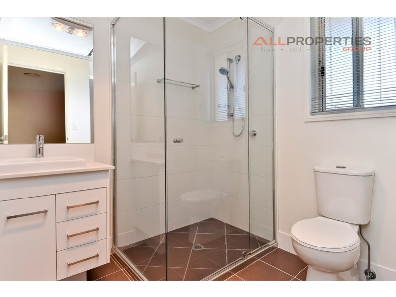 27 Anesbury St, Doolandella QLD 4077