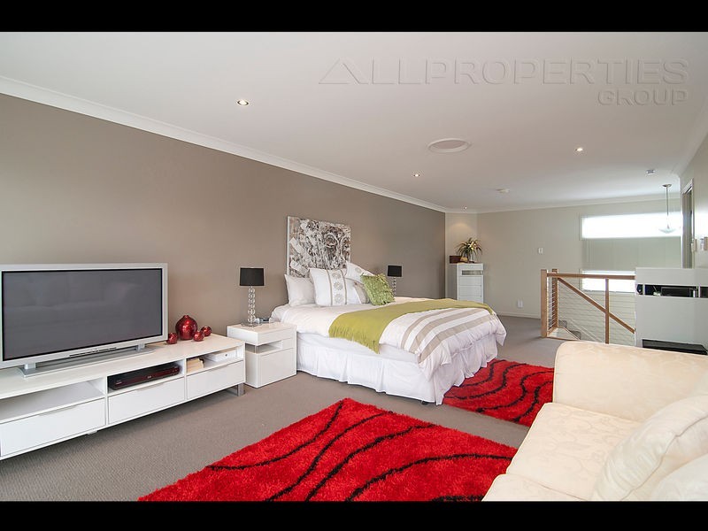 63 Juniper Street, Heathwood QLD 4110