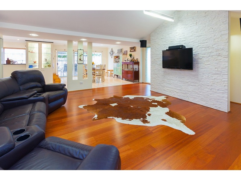 7 Bronte Place, Parkinson QLD 4115