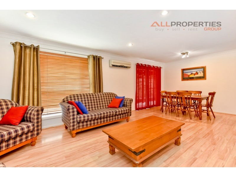 22 Beaufront Place, Forest Lake QLD 4078