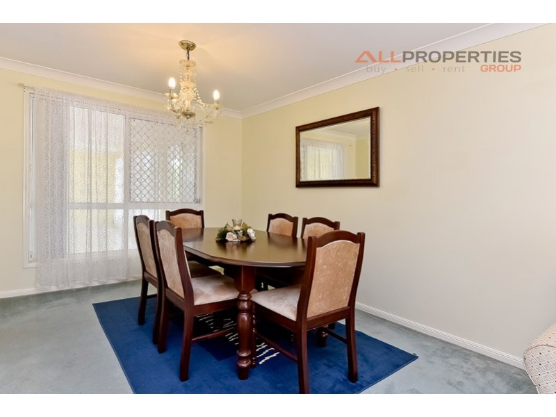 57 Conifer Street, Hillcrest QLD 4118