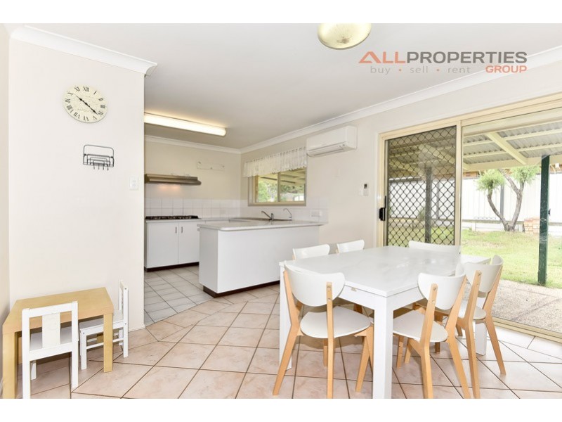 1 Learmonth Court, Hillcrest QLD 4118