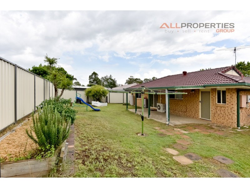 1 Learmonth Court, Hillcrest QLD 4118