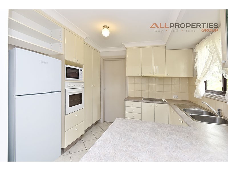 31 Dracon Street, Regents Park QLD 4118