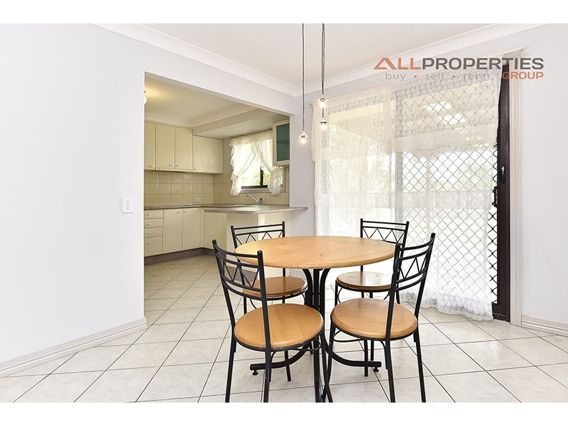 31 Dracon Street, Regents Park QLD 4118