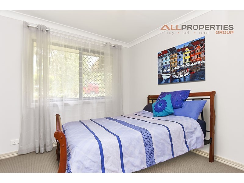 31 Dracon Street, Regents Park QLD 4118