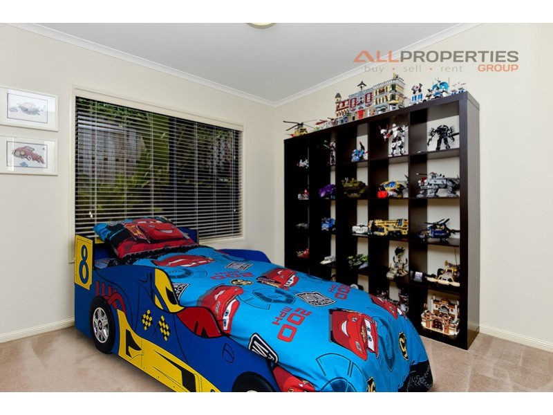 22 Sandalwood Street, Heathwood QLD 4110