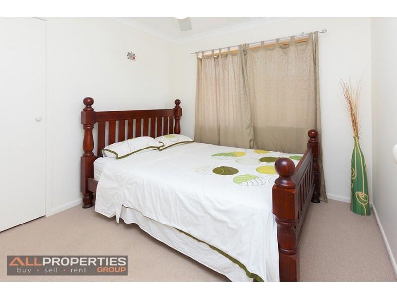 16 Rowena Ct, Boronia Heights QLD 4124