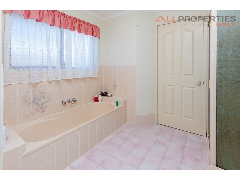 32 Warana Avenue, Steiglitz QLD 4207