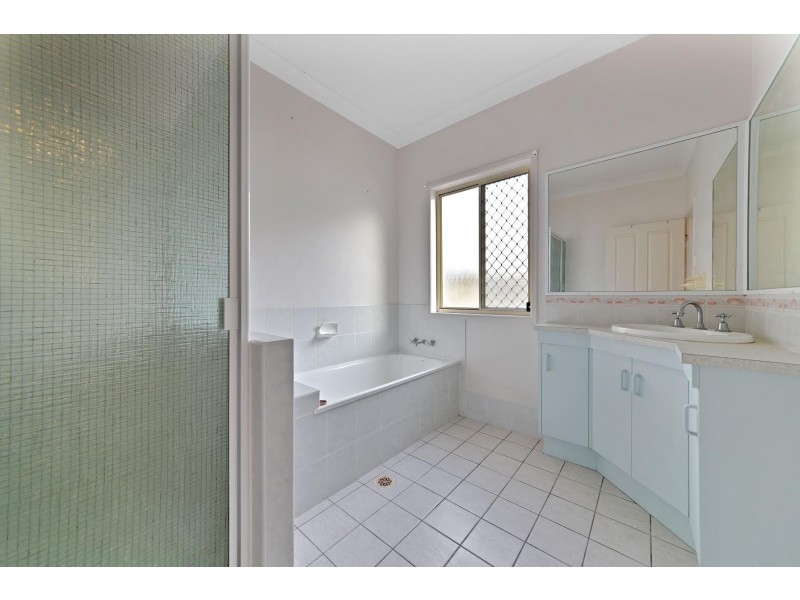 95 CHESTNUT ST, Wynnum QLD 4178