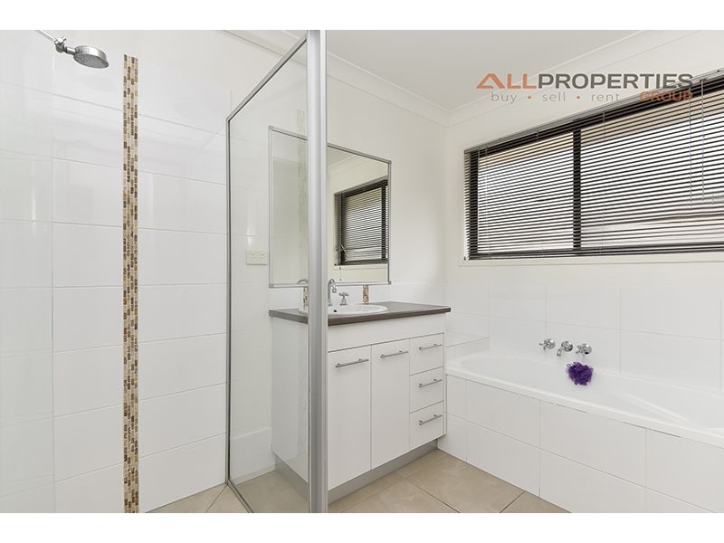 24 Blackbean St, Marsden QLD 4132