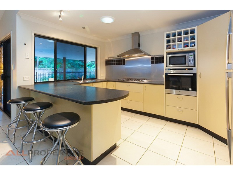 7 Greenfinch Ct, Jacobs Well QLD 4208