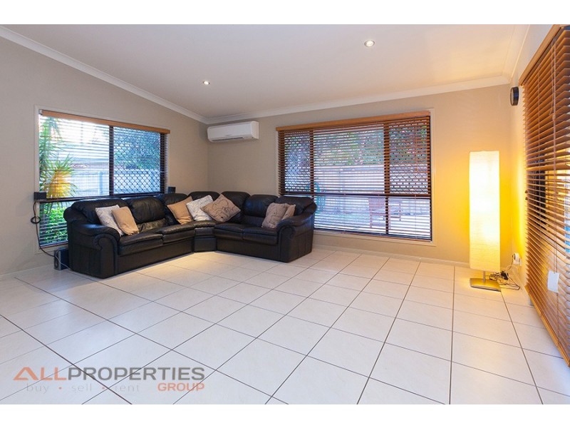 7 Greenfinch Ct, Jacobs Well QLD 4208