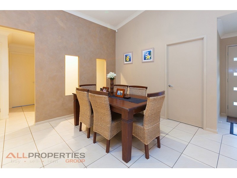 7 Greenfinch Ct, Jacobs Well QLD 4208