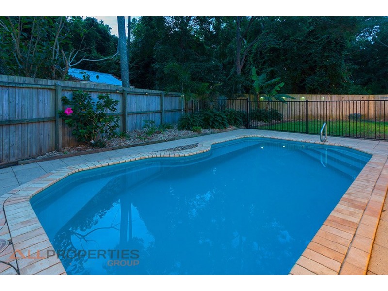 7 Greenfinch Ct, Jacobs Well QLD 4208