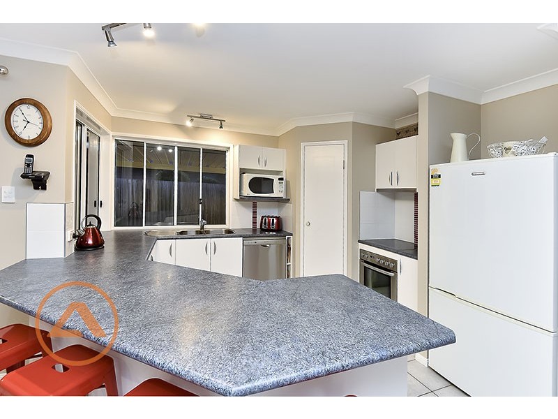 28 Diamantina St, Hillcrest QLD 4118