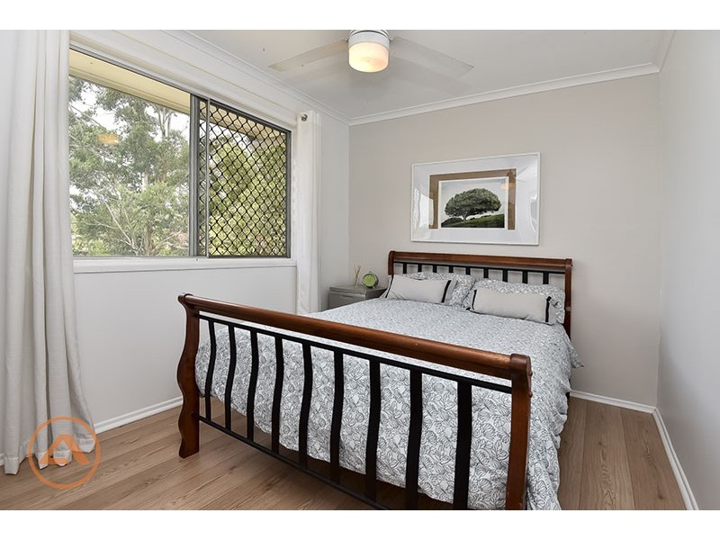 27 Lowana St, Camira QLD 4300