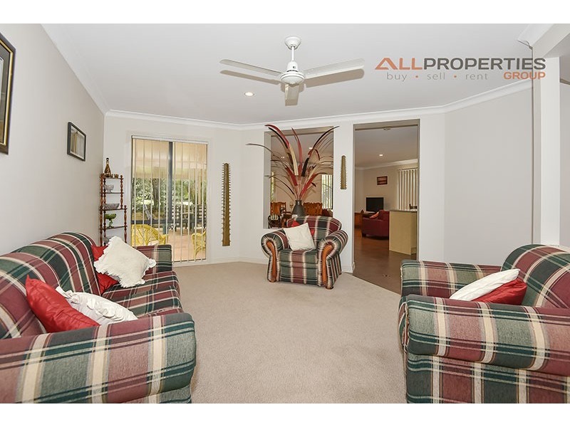 18 Piccadilly Place, Forest Lake QLD 4078