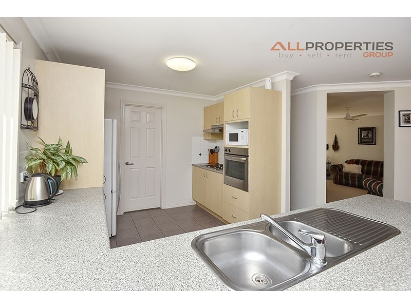 18 Piccadilly Place, Forest Lake QLD 4078