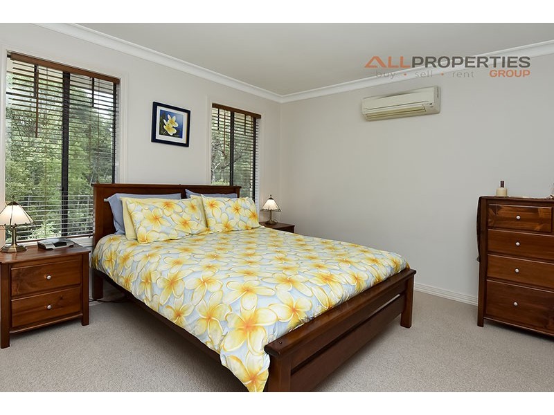 18 Piccadilly Place, Forest Lake QLD 4078