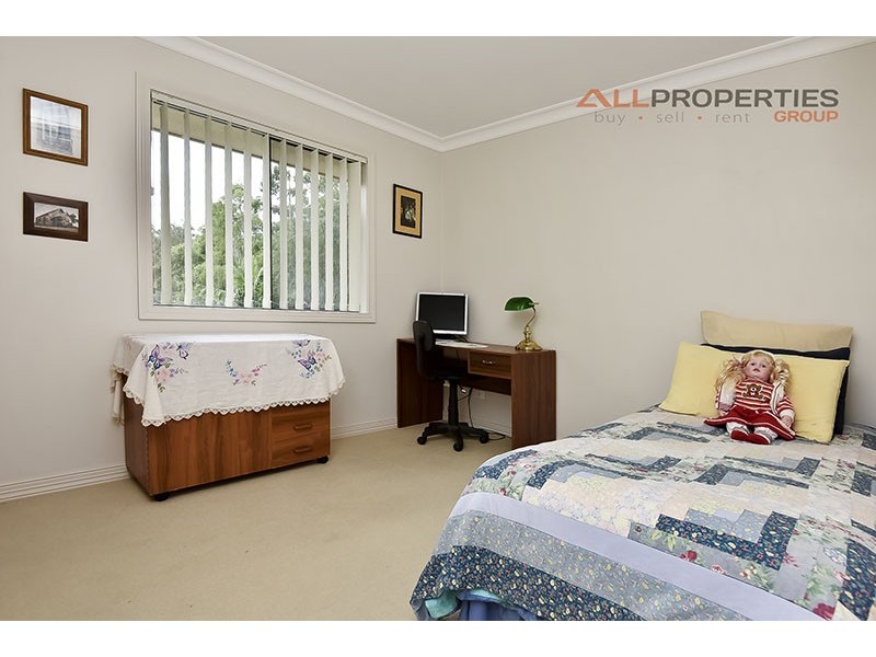 18 Piccadilly Place, Forest Lake QLD 4078