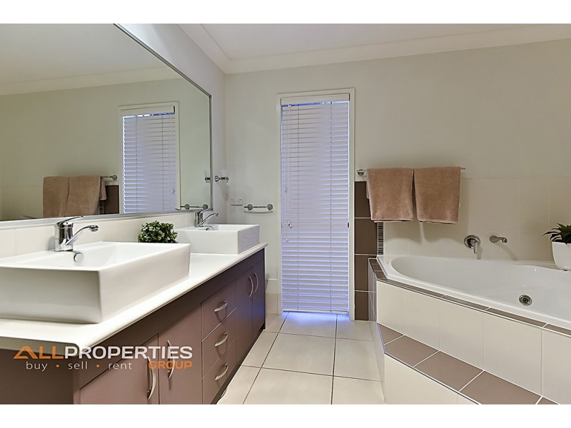 39 Bottlebrush Street, Heathwood QLD 4110