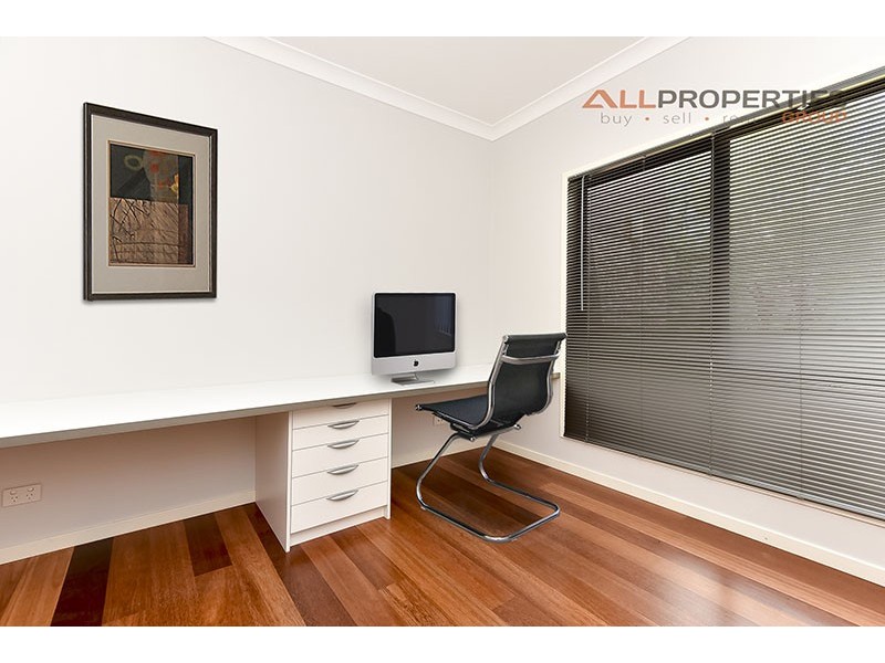 44 Brush Box Place, Heathwood QLD 4110