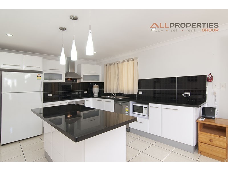 178 Johnson Road, Hillcrest QLD 4118