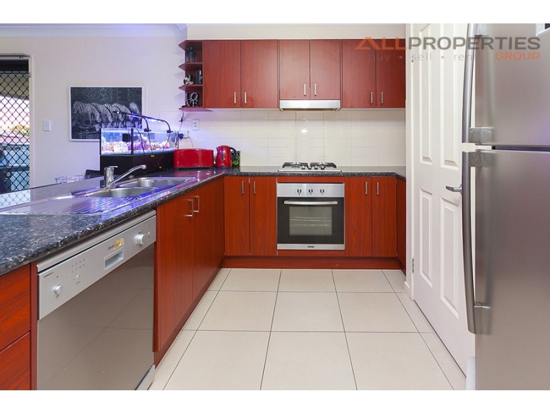 13 Romanda Place, Marsden QLD 4132