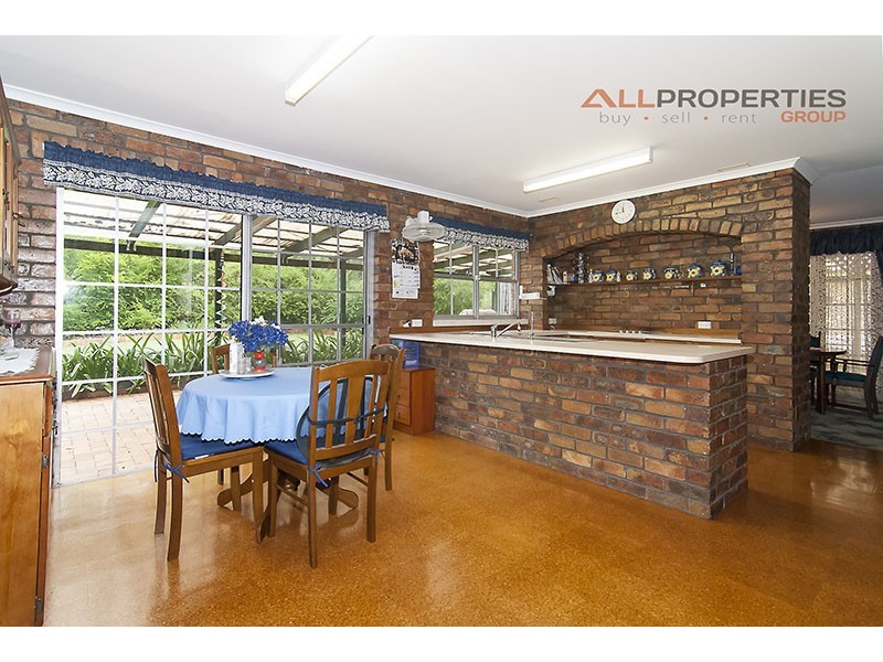 19 Henderson Street, Redbank QLD 4301